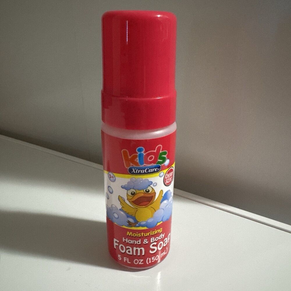 XtraCare Kids Moisturizing Body Foam Soap 5 fl oz (150ml) PINK COLOR - Cherry